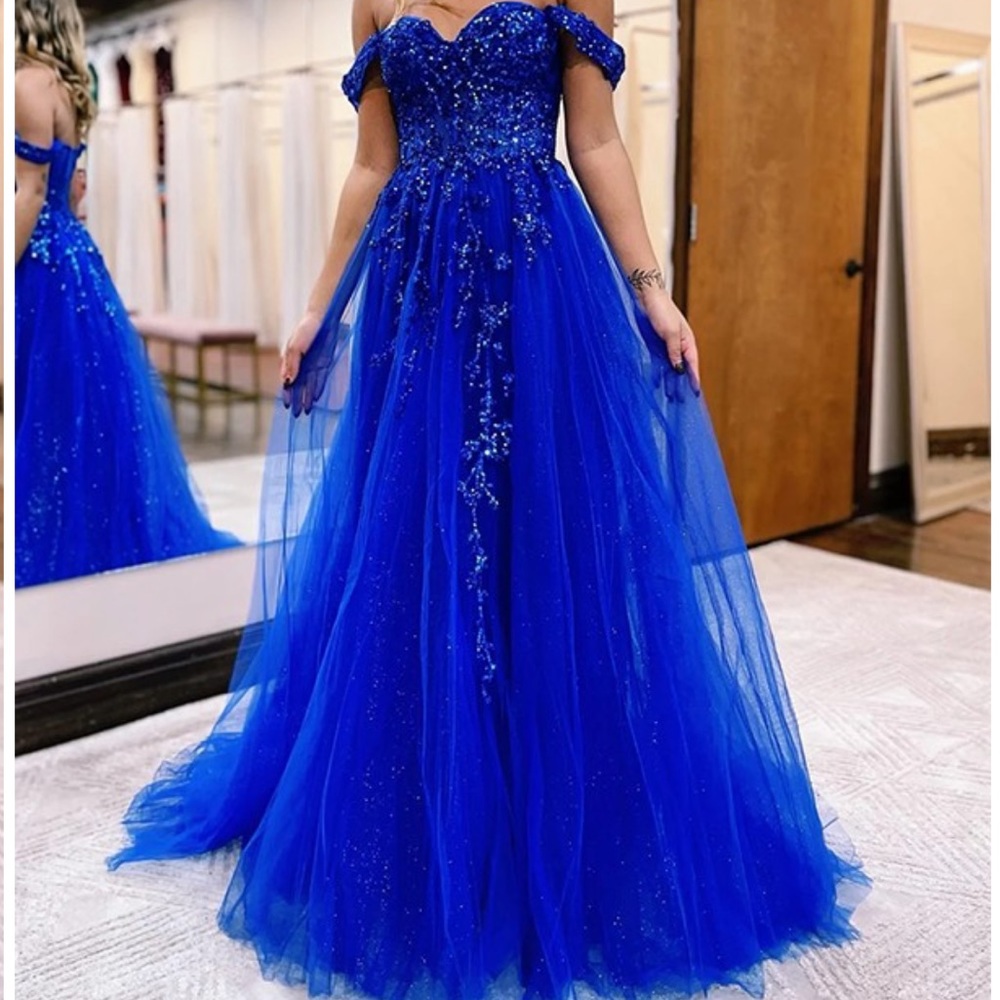 A-Line, Princess, Off-the-Shoulder, Brush Train Dress